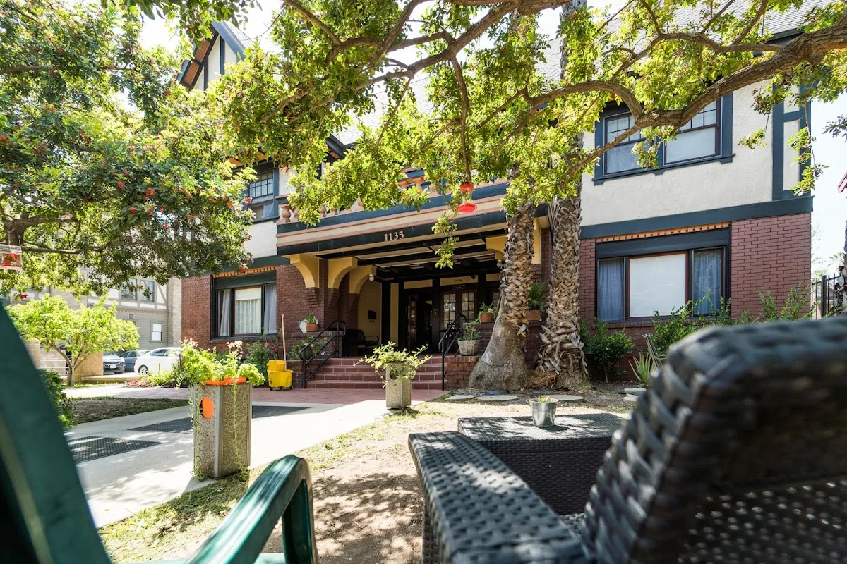 Alcoholism Center For Women - 照片 2