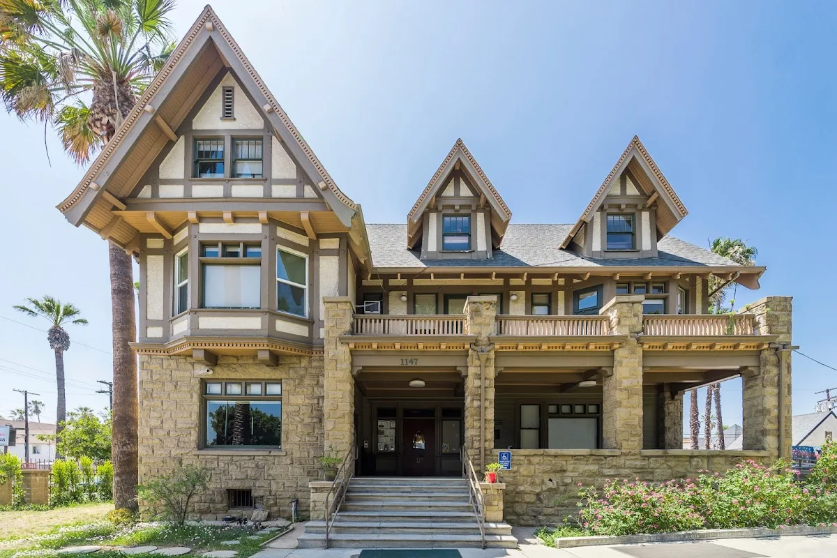 Alcoholism Center For Women - 照片 4