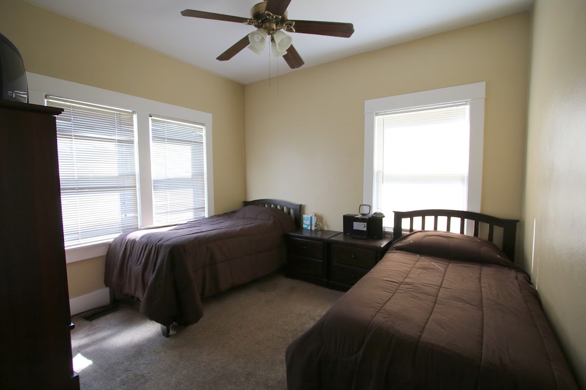 Puente House Sober Living in Covina - Photo 2