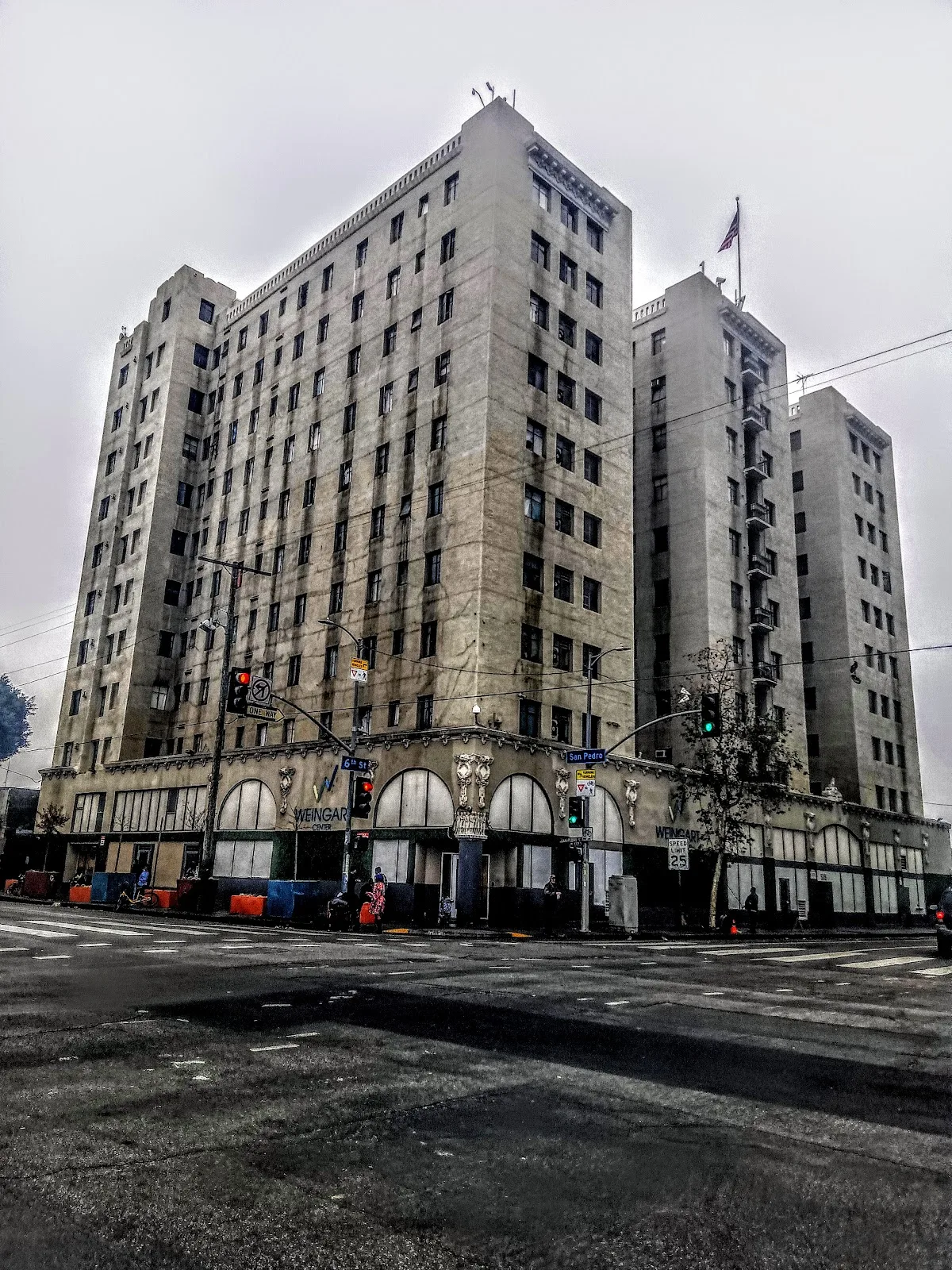 Weingart Center - Foto 2