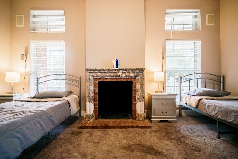 In Our Power By Friendly House - 사진 3