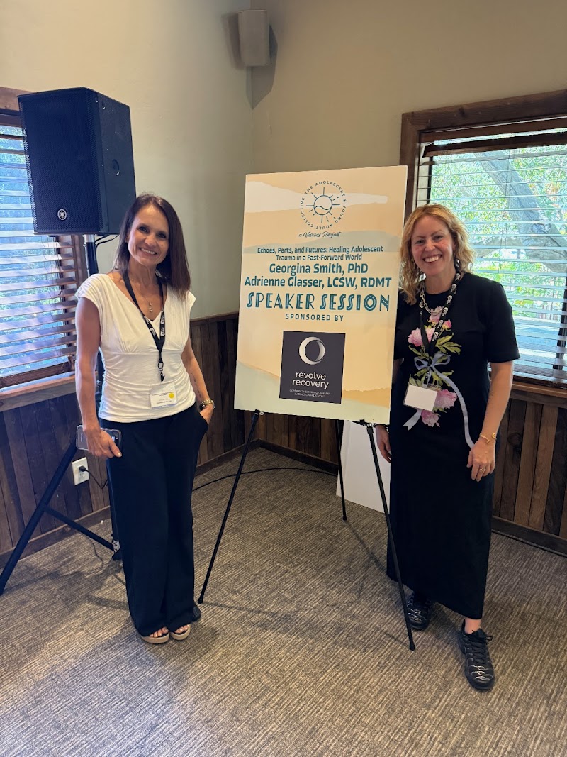 Revolve Recovery - 사진 5